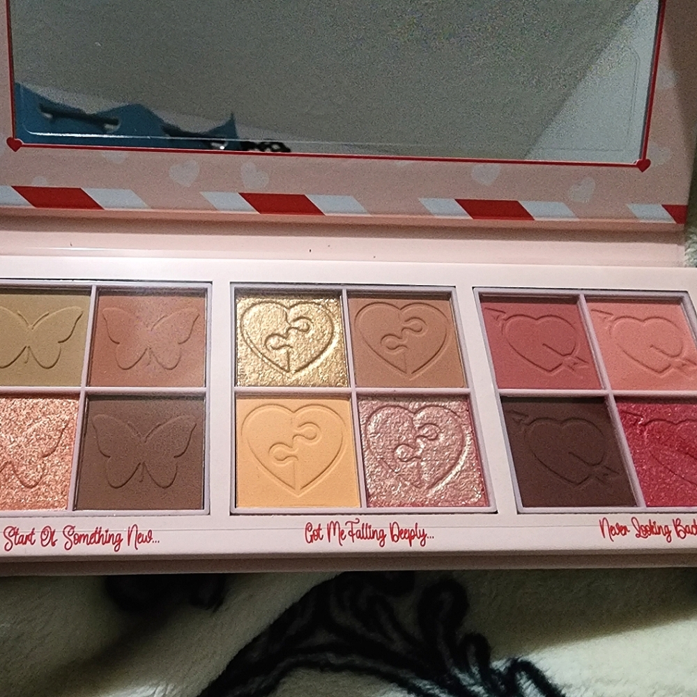 PLouise Fall in Love Eyeshadow Palette, Quad, Pink, Neutral, BNIB